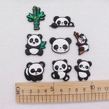 Mix 50PCS PVC Zvierat Croc Jibz Kawaii Bamboo Panda Pracky Zaniesť Záhrada Topánky Tlačidlo Dekorácie Papuče Príslušenstvo Vianočné Darčeky 2