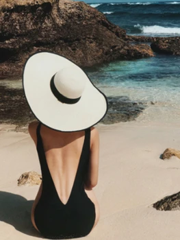 One-Piece Vyhovuje Plávanie Oblek pre Ženy Čierne Jednoduché Backless Sexy Brucho Kryt Trojuholník tvaru Horúce Letné Beach Resort Plavky
