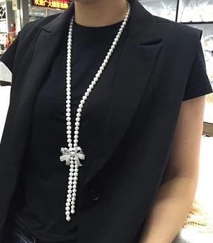 Ručne viazané Luxusné žena dlho pierko príslušenstvo 8-9mm biela usadenina perlový náhrdelník sveter reťazca 7